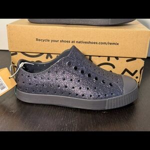 Native Jefferson Bling Slip On Shoes Glittered Onyx Bling/Onyx Little Kids C11